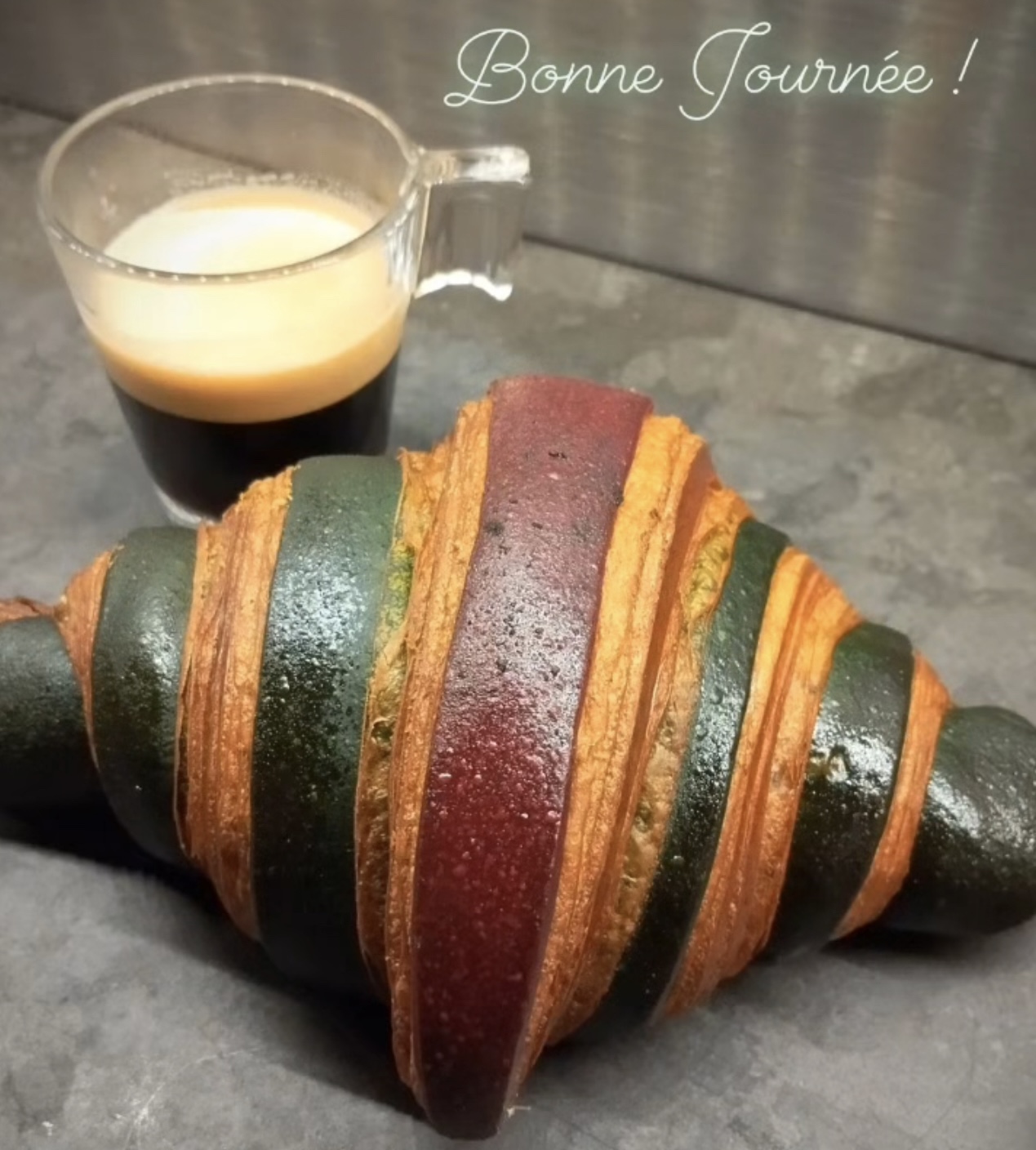 boulangerie saint-etienne-du-gres-pain fait maison arles-viennoiseries tarascon-patisseries saint-remy-de-provence-salades saint-etienne-du-gres-sandwichs maussanne-les-alpilles