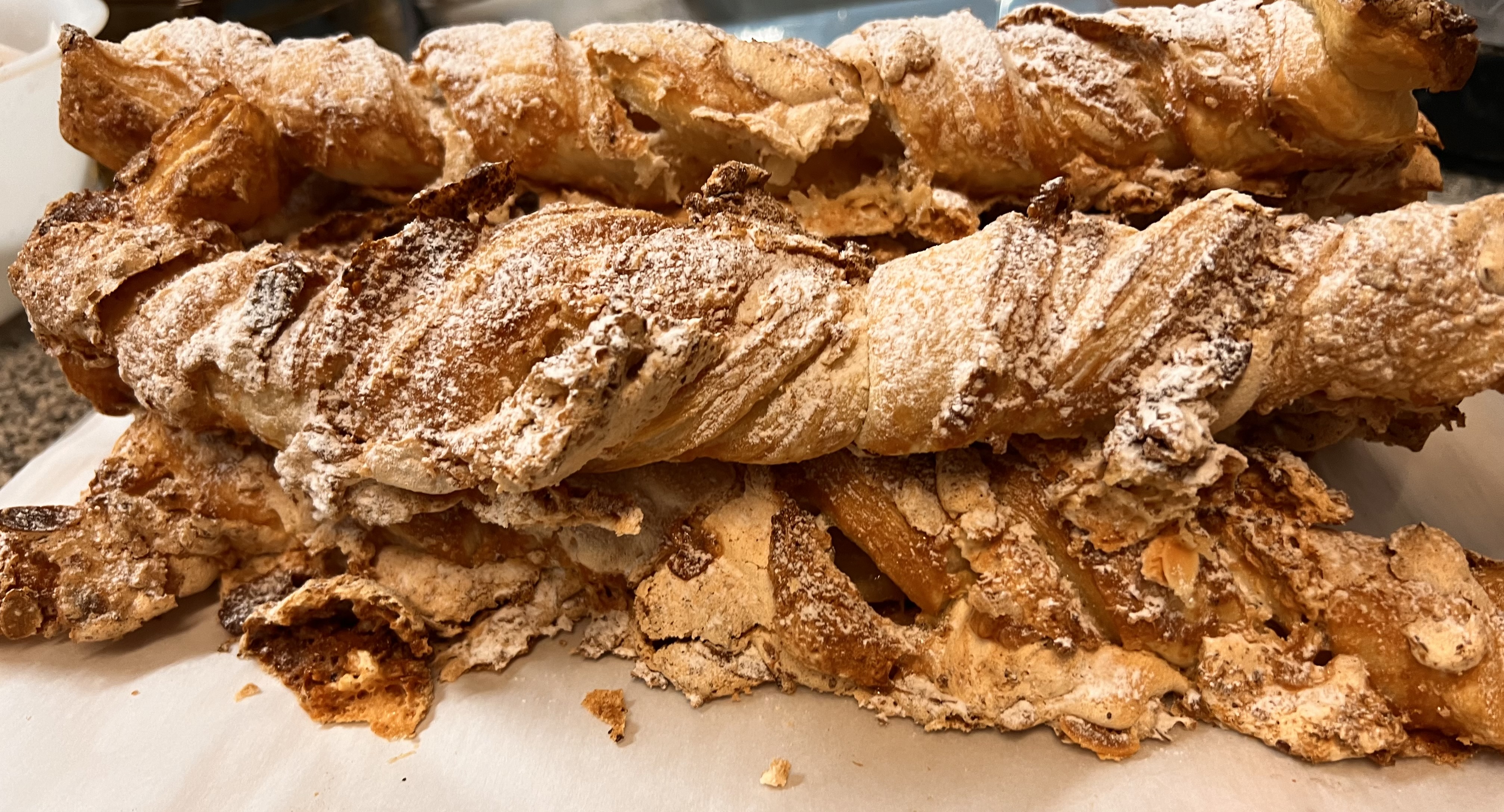 boulangerie saint-etienne-du-gres-pain fait maison arles-viennoiseries tarascon-patisseries saint-remy-de-provence-salades saint-etienne-du-gres-sandwichs maussanne-les-alpilles