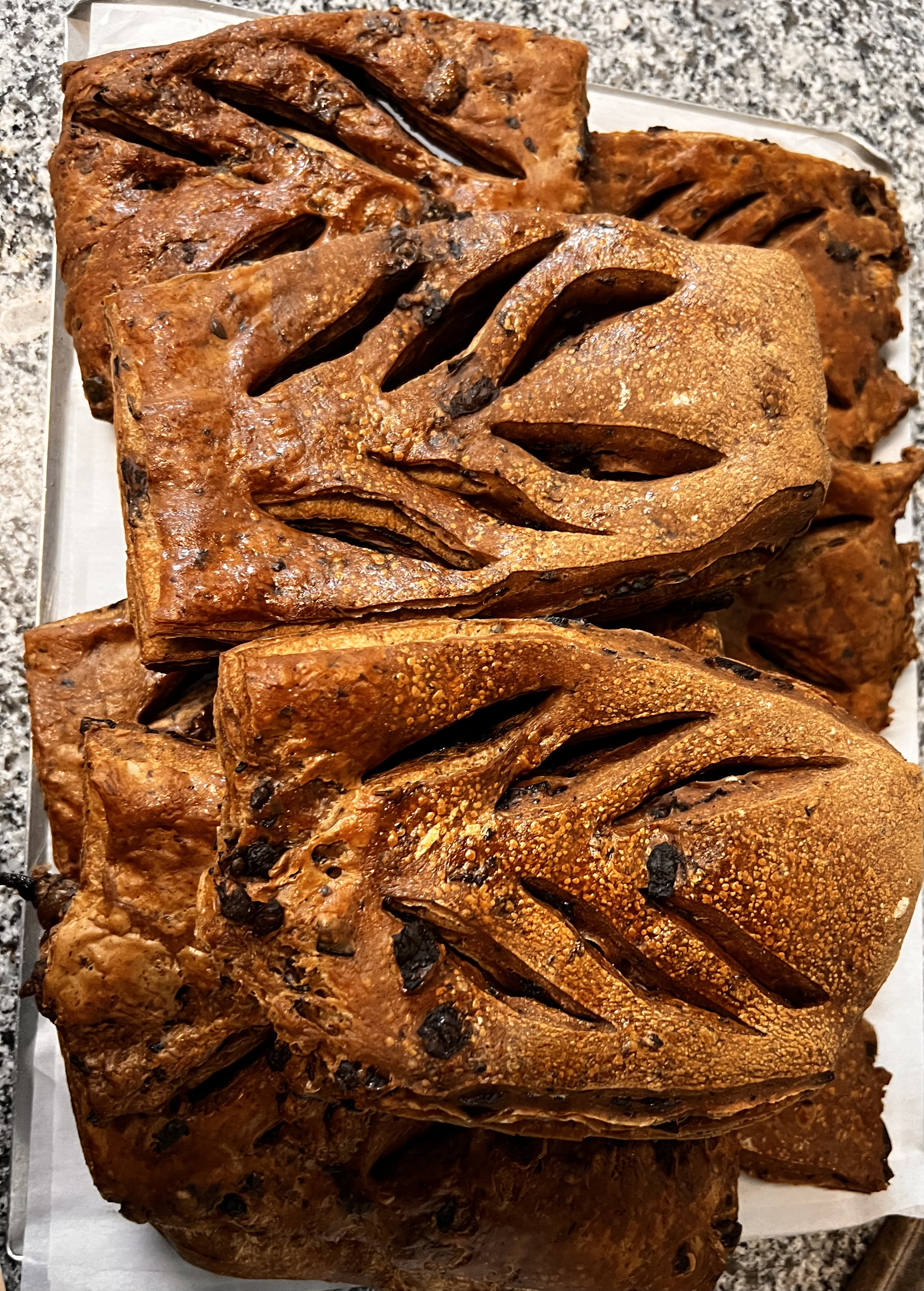 boulangerie saint-etienne-du-gres-pain fait maison arles-viennoiseries tarascon-patisseries saint-remy-de-provence-salades saint-etienne-du-gres-sandwichs maussanne-les-alpilles