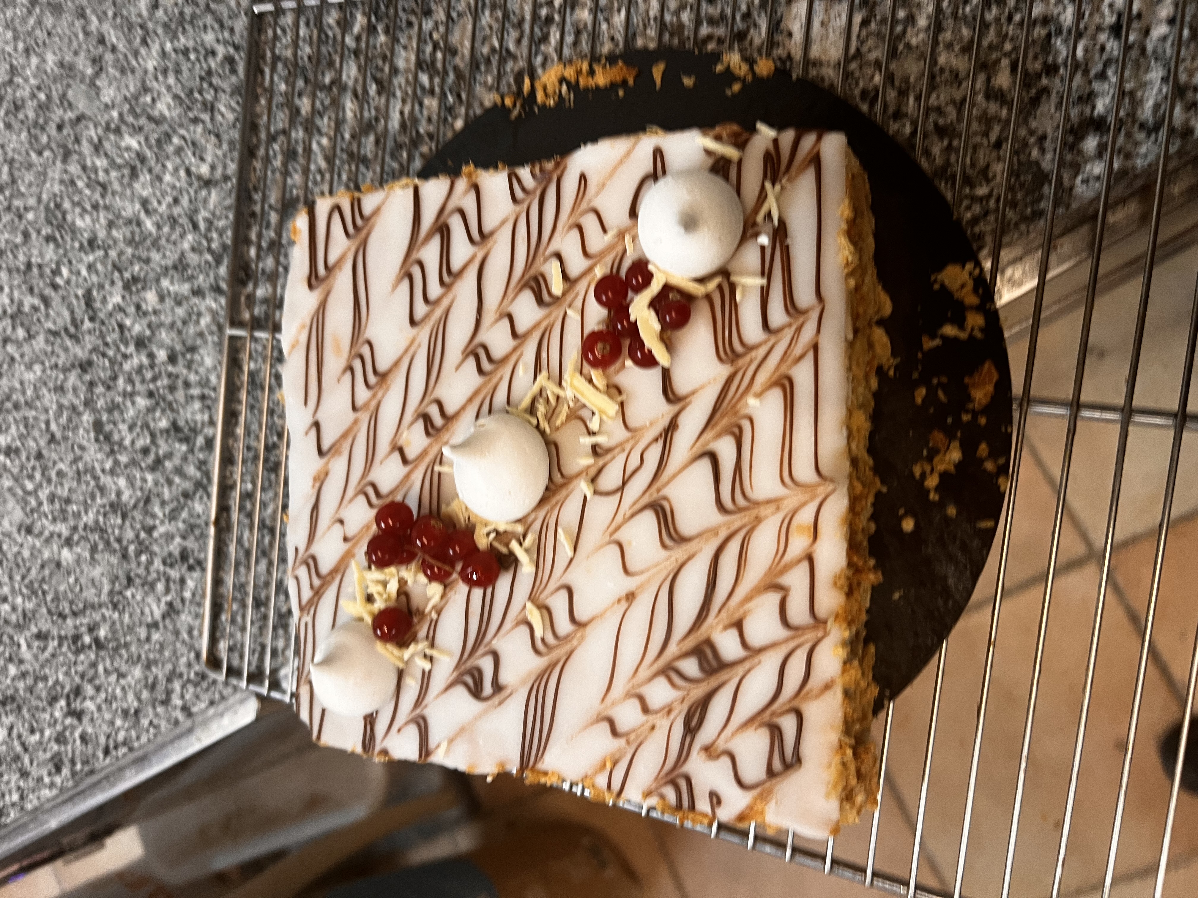 boulangerie saint-etienne-du-gres-pain fait maison arles-viennoiseries tarascon-patisseries saint-remy-de-provence-salades saint-etienne-du-gres-sandwichs maussanne-les-alpilles