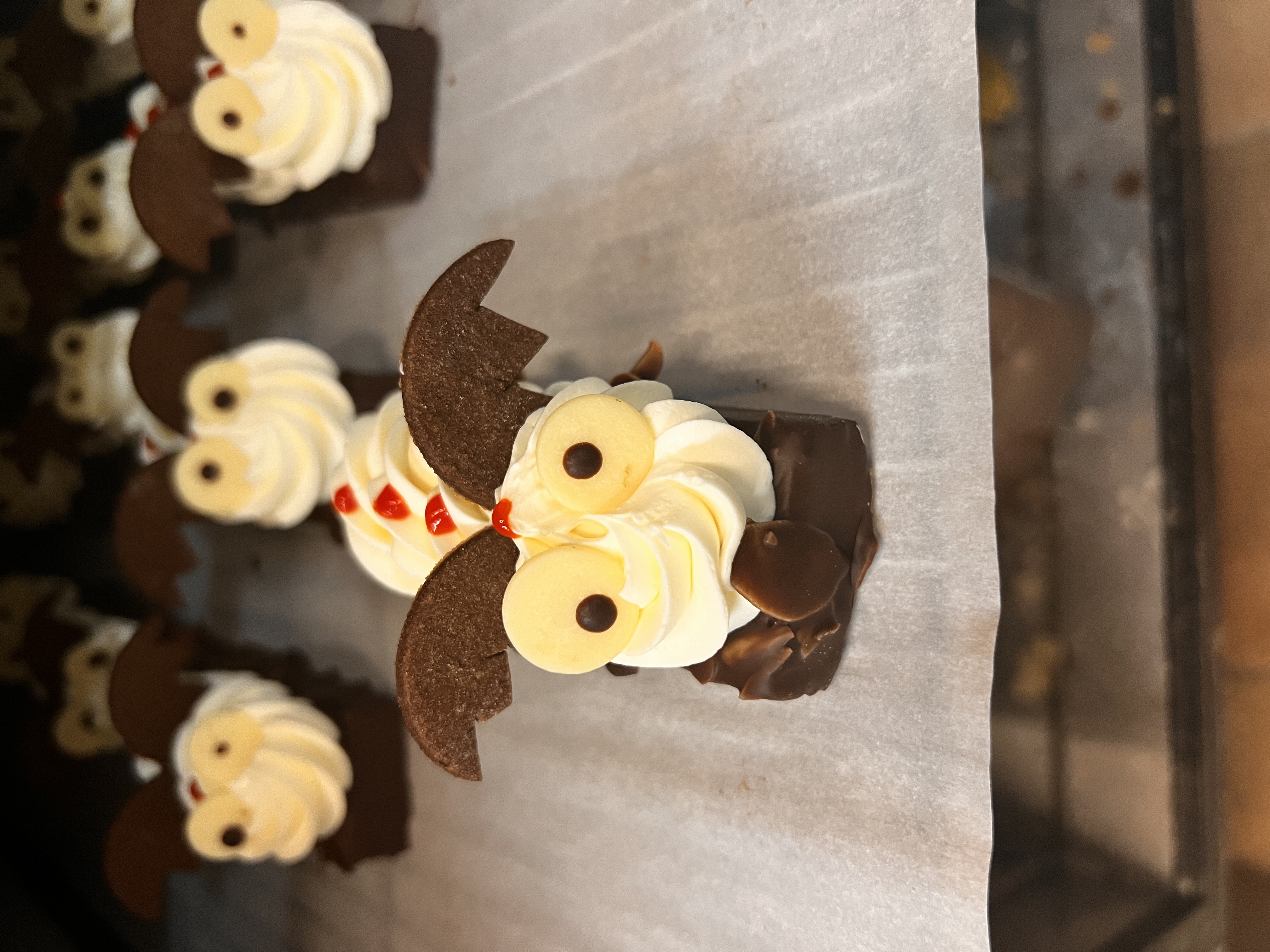 boulangerie saint-etienne-du-gres-pain fait maison arles-viennoiseries tarascon-patisseries saint-remy-de-provence-salades saint-etienne-du-gres-sandwichs maussanne-les-alpilles